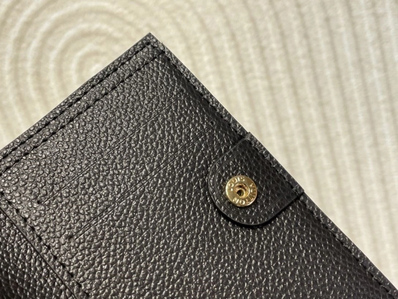 LV Wallets 4365H-0009