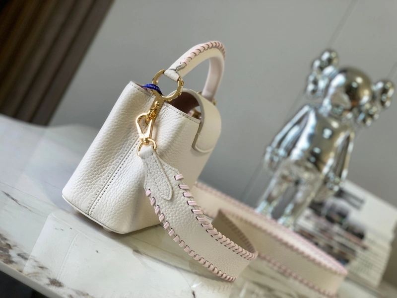 LV Capucines Bags 4365H-0029