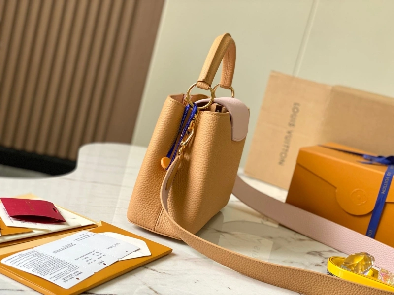 LV Capucines Bags 4365H-0068