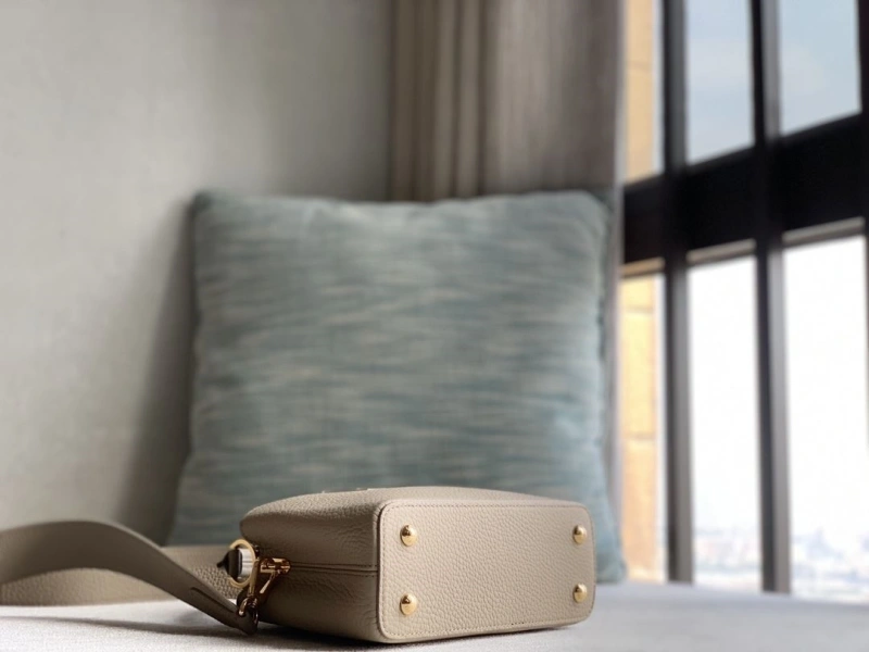 LV Capucines Bags 4365H-0098