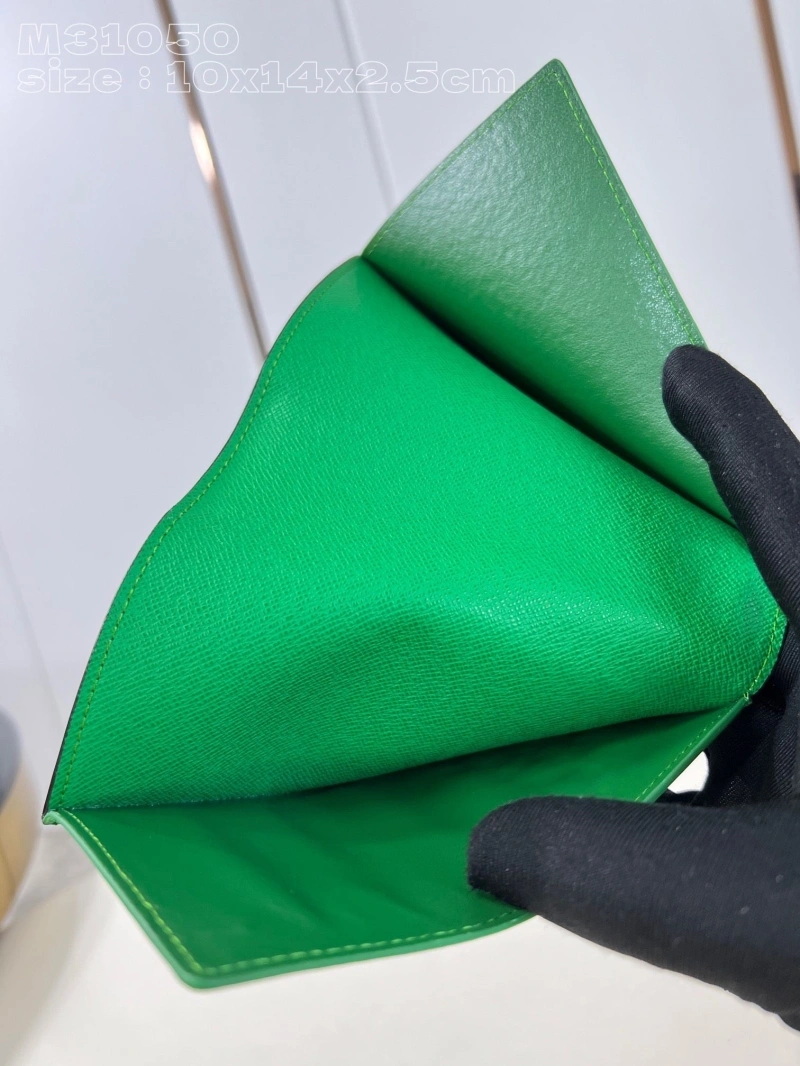 LV Wallets 4365H-0151