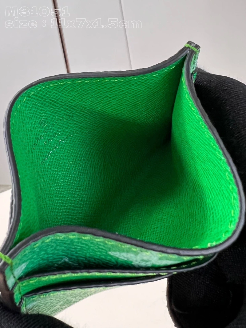 LV Wallets 4365H-0160