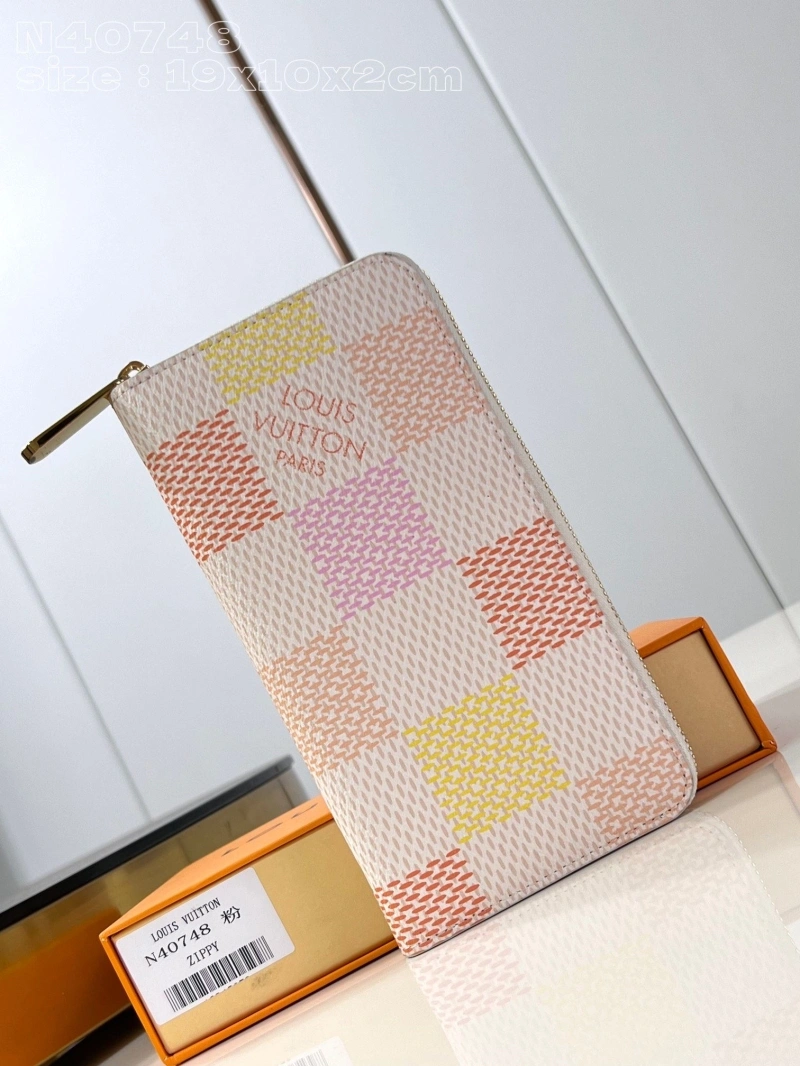 LV Wallets 4365H-0182