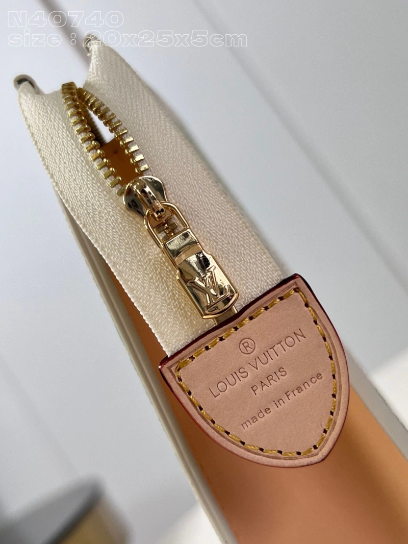 LV Clutch Bags 4365H-0183