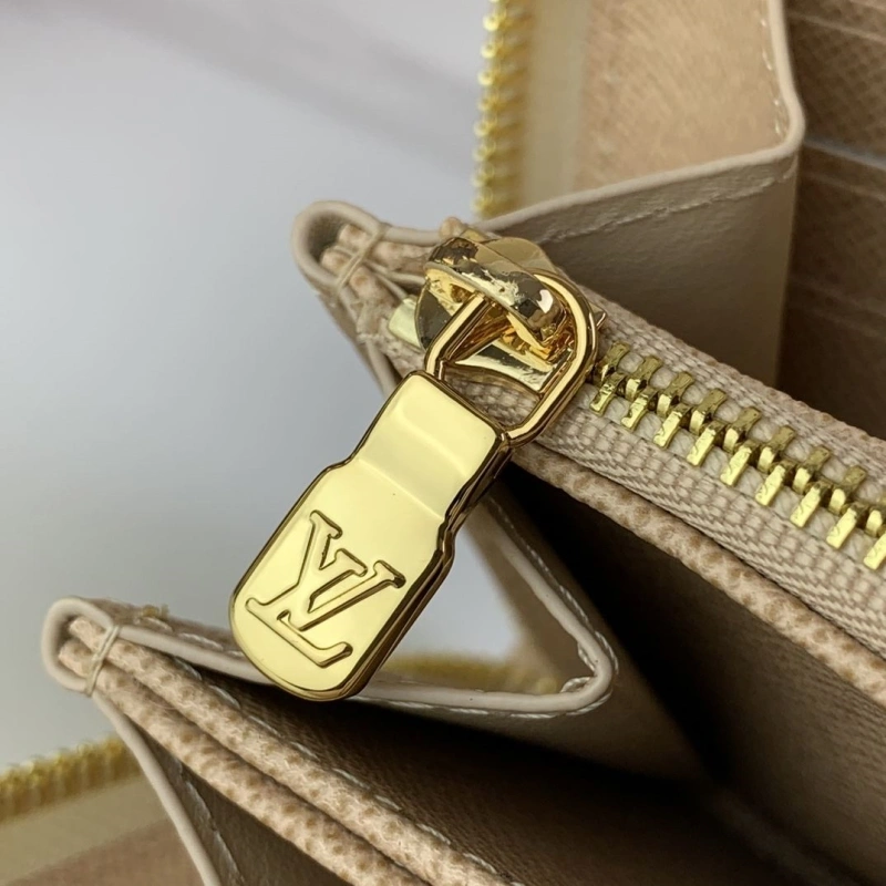 LV Wallets 4365H-0241