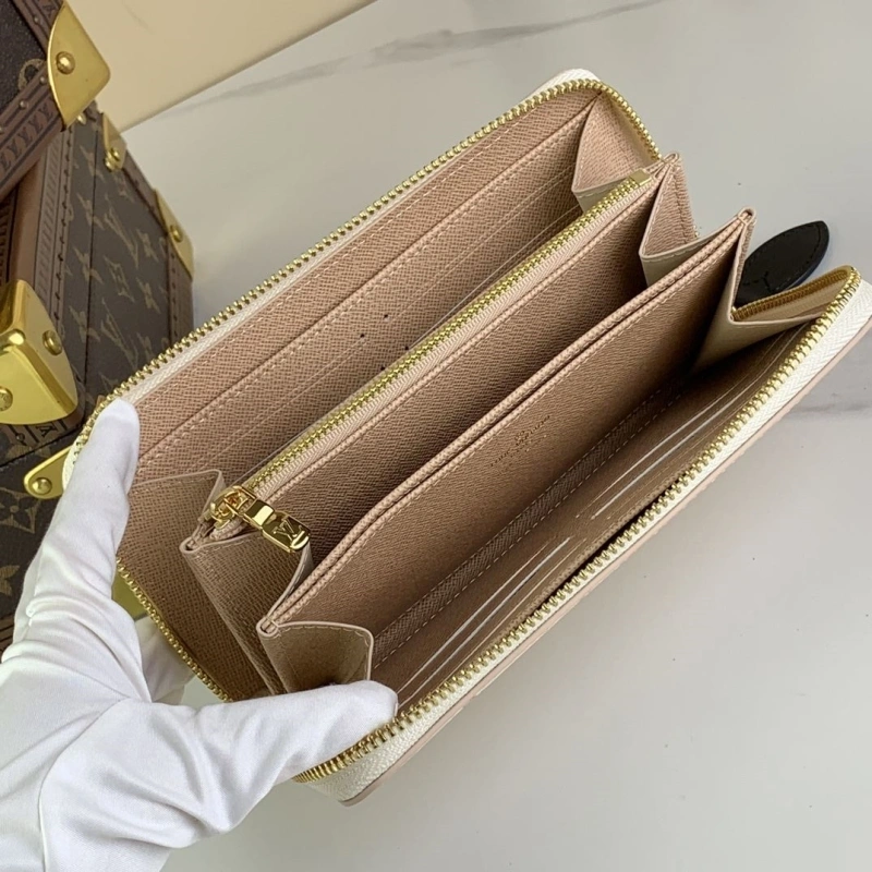 LV Wallets 4365H-0241