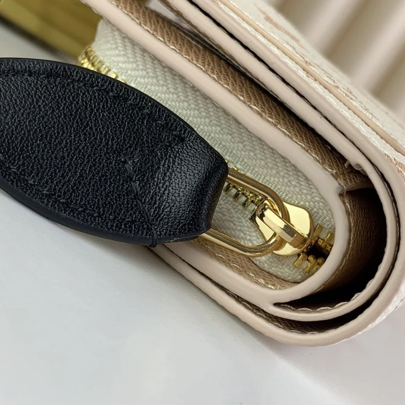 LV Wallets 4365H-0242