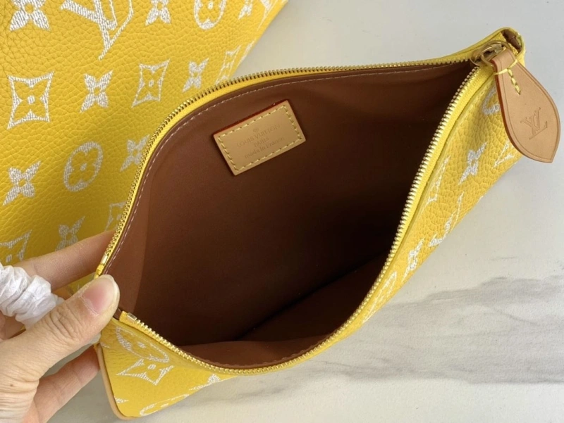 LV Travel Bags 4365H-0246