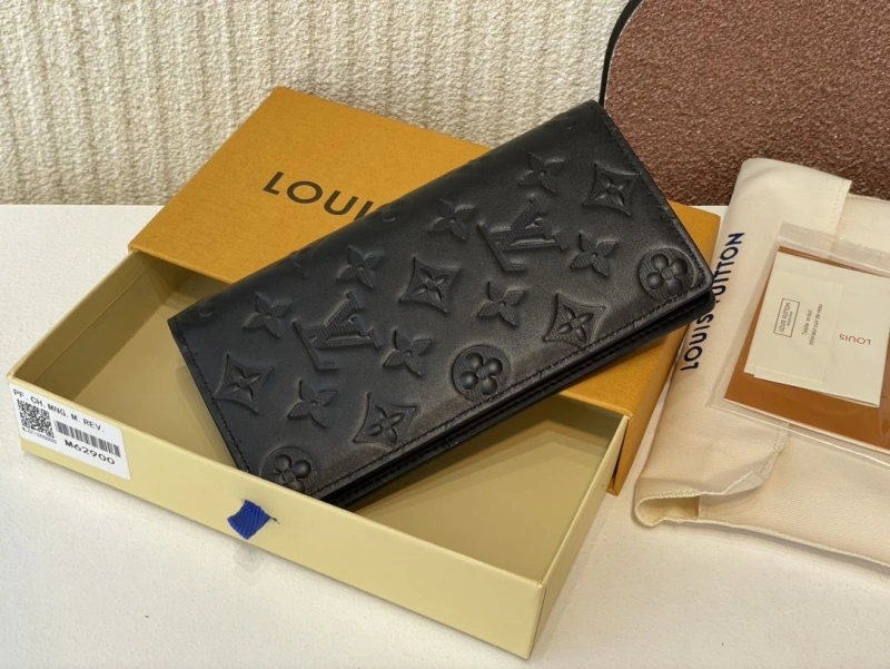 LV Wallets 4365H-0374