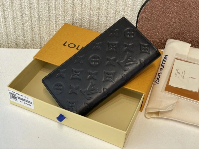 LV Wallets 4365H-0374