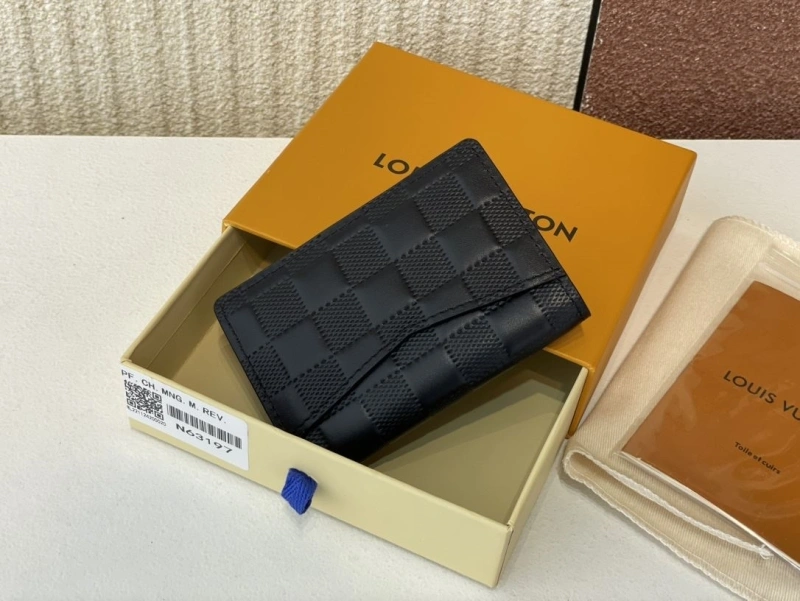 LV Wallets 4365H-0377