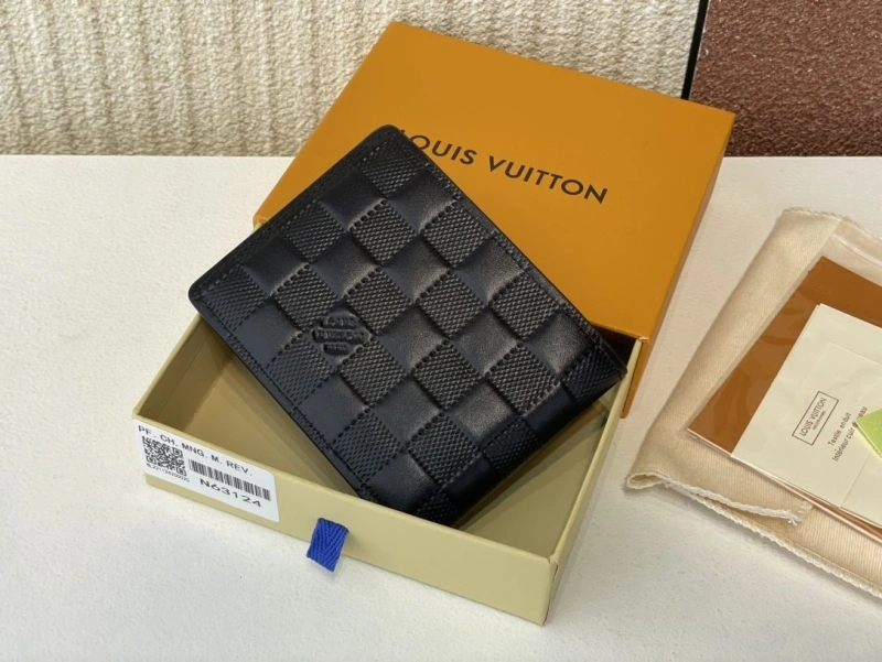 LV Wallets 4365H-0378