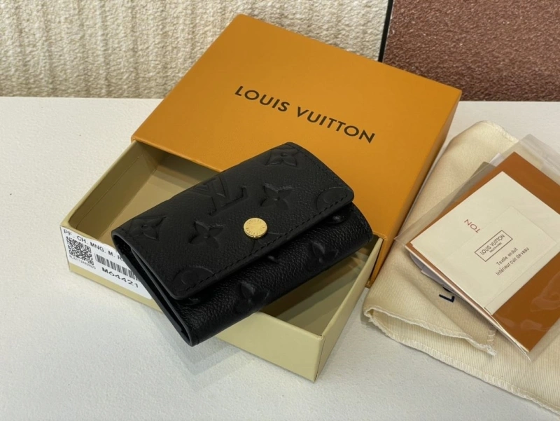 LV Wallets 4365H-0384