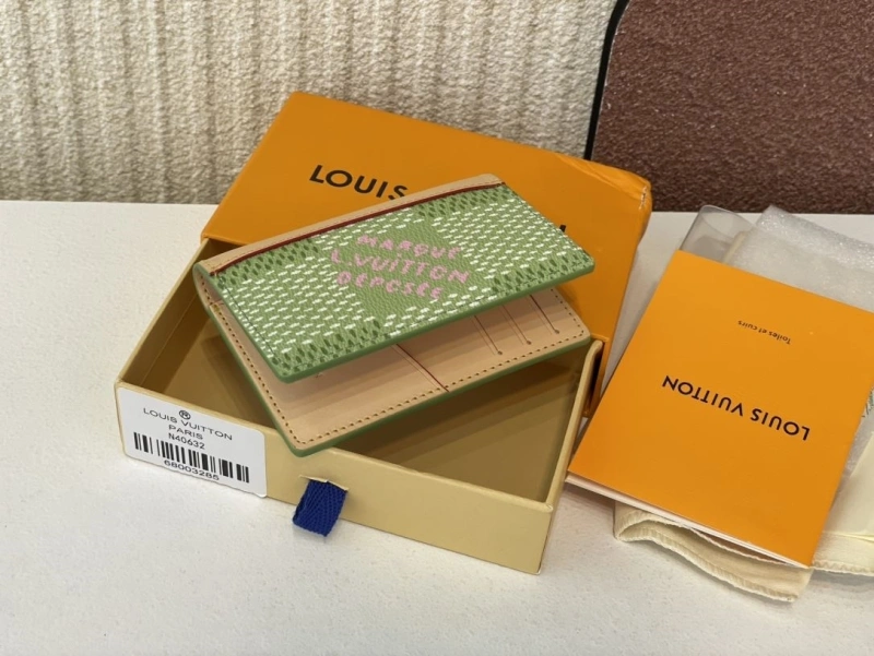 LV Wallets 4365H-0391
