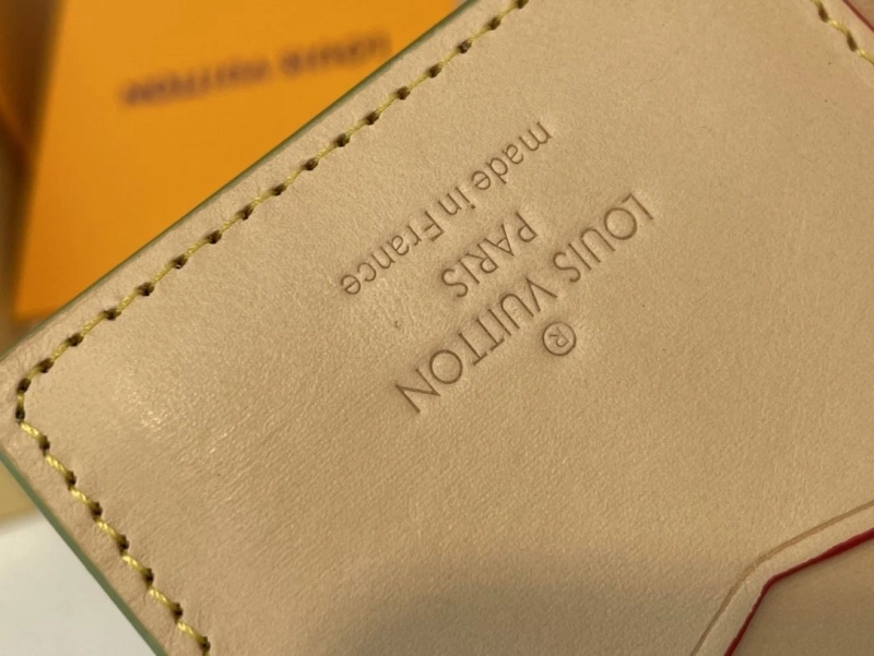 LV Wallets 4365H-0391