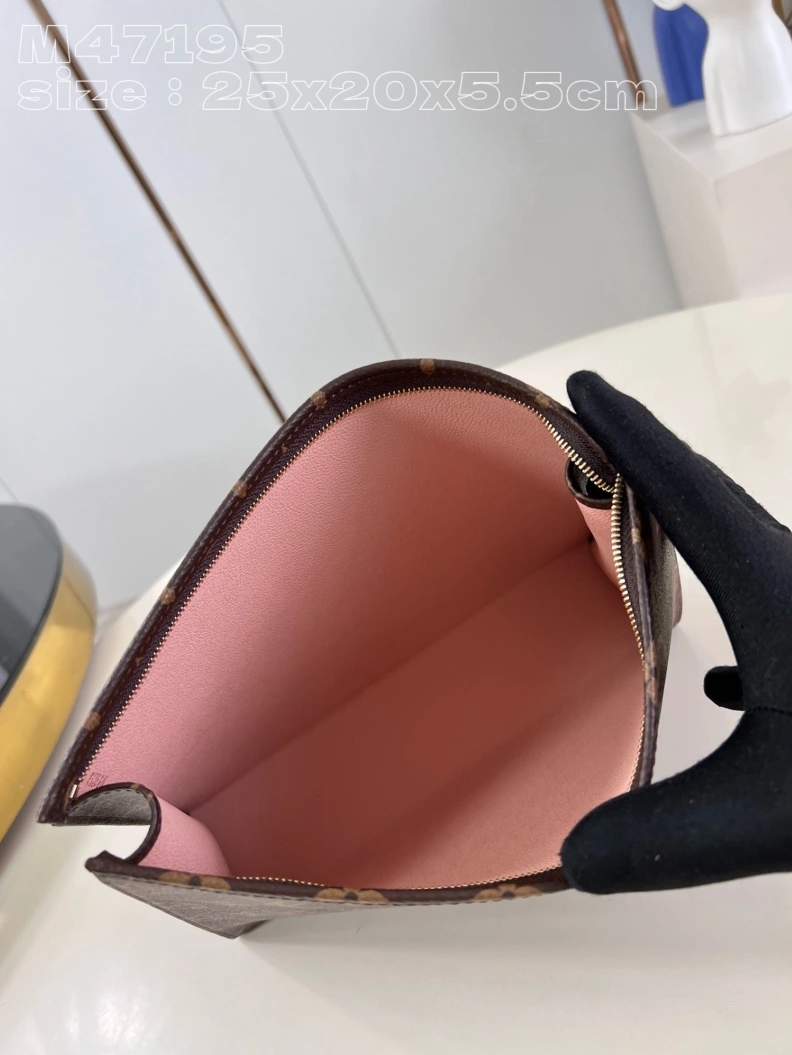 LV Clutch Bags 4365H-0481