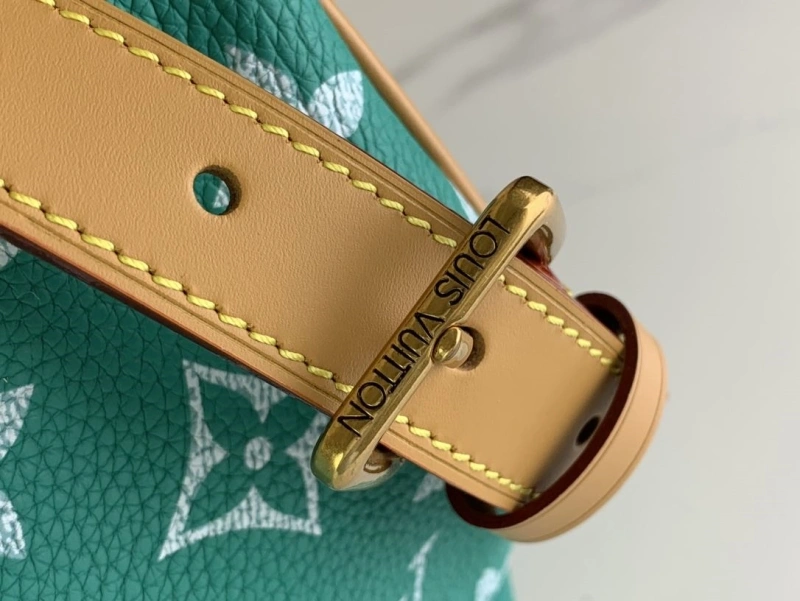 LV Travel Bags 4365H-0520