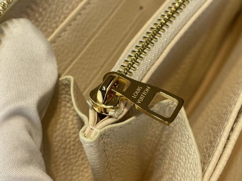 LV Wallets 4365H-0523