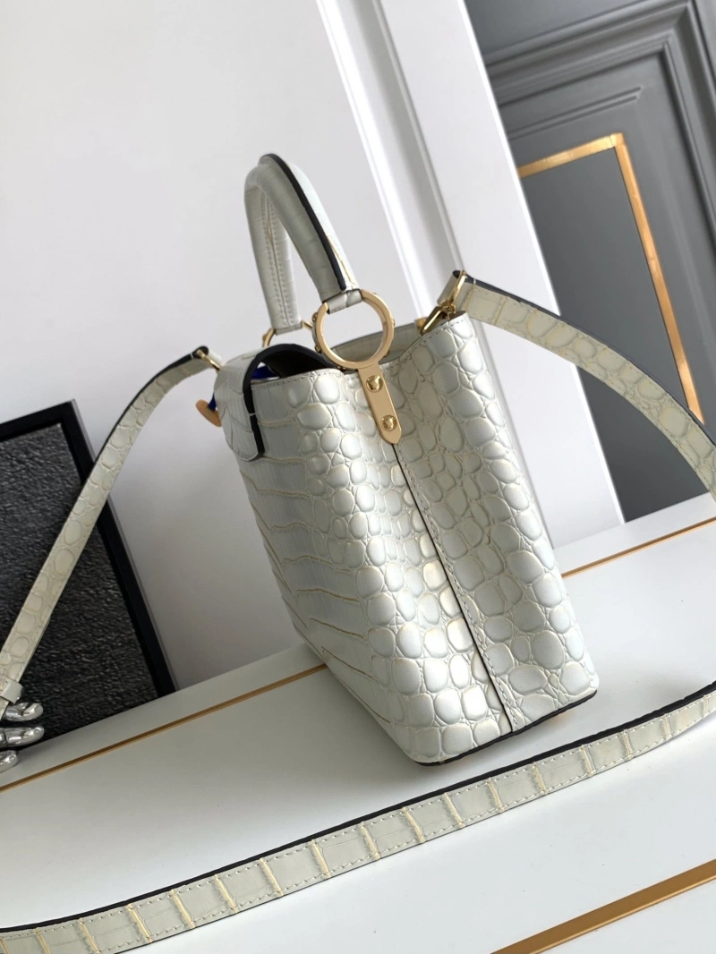 LV Capucines Bags 4365H-0538