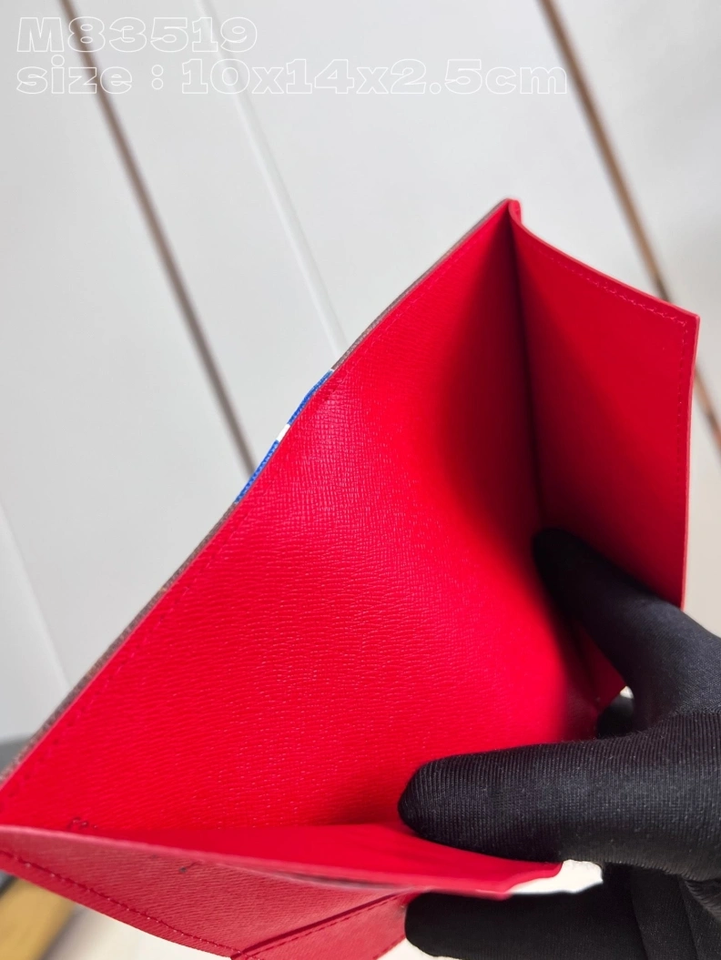 LV Wallets 4365H-0559