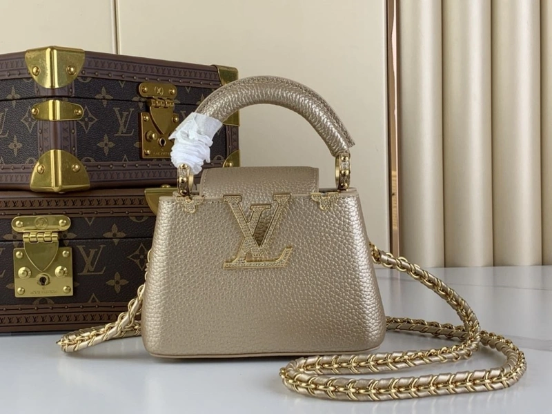 LV Capucines Bags 4365H-0669