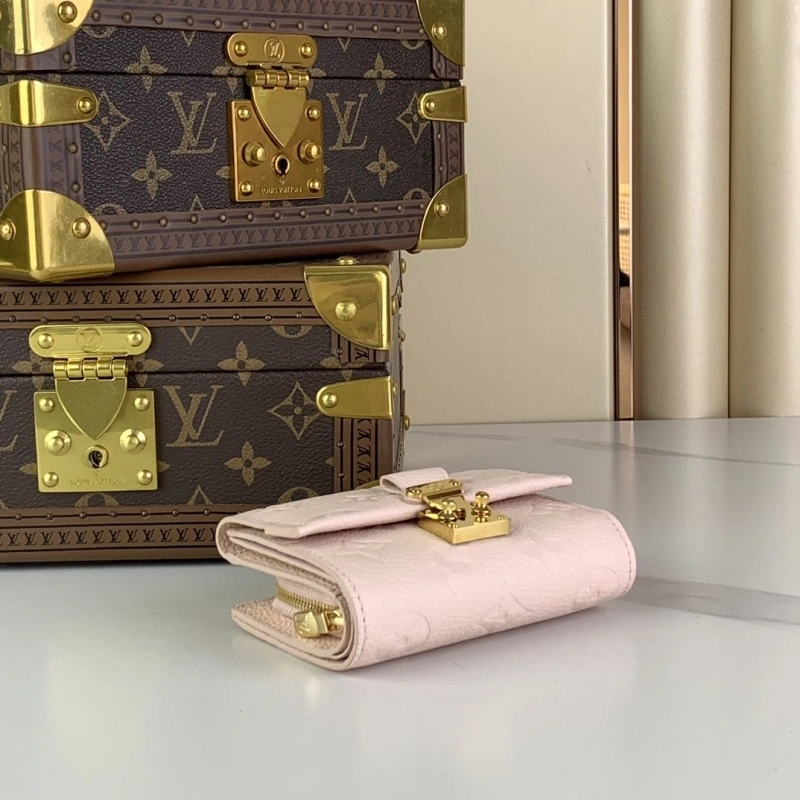 LV Wallets 4365I-0082