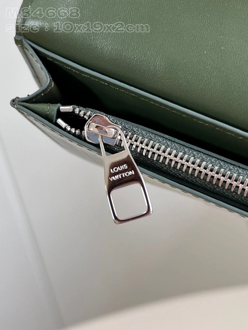 LV Wallets 4365I-0128