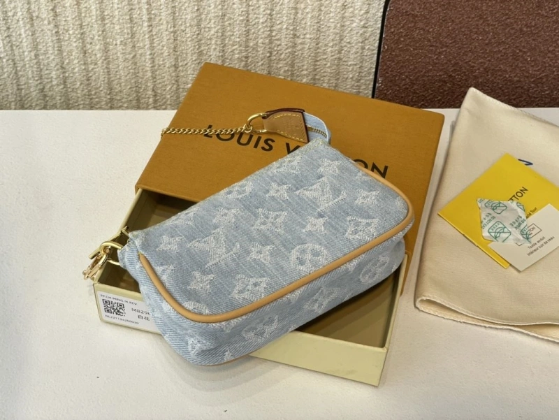 LV Wallets 4365I-0235