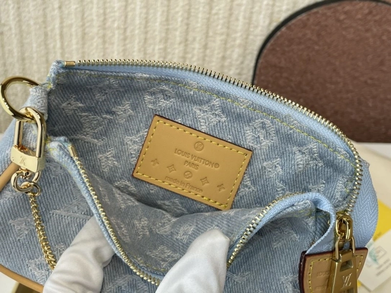 LV Wallets 4365I-0235