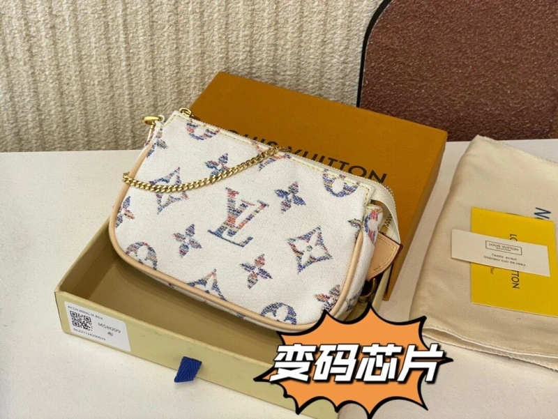 LV Wallets 4365I-0242