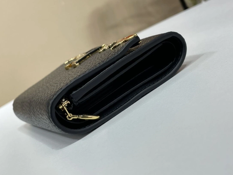 LV Wallets 4365I-0288