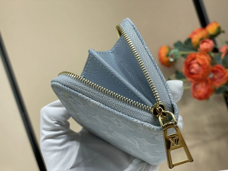 LV Wallets 4365I-0290