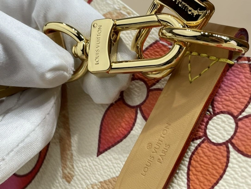 LV Bucket Bags 4365I-0358