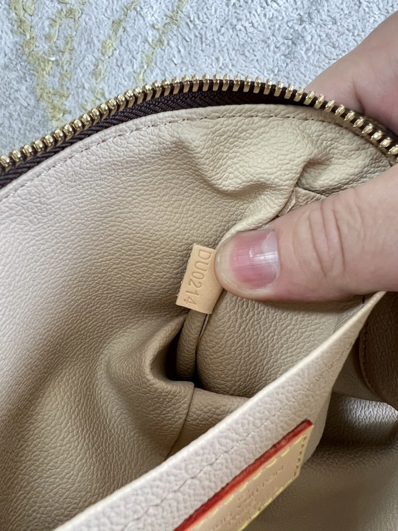 LV Cosmetic Bags 4365I-0449