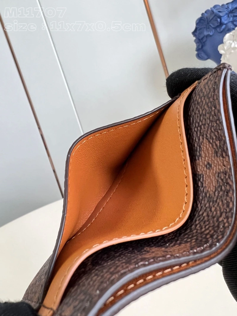 LV Wallets 4365I-0601