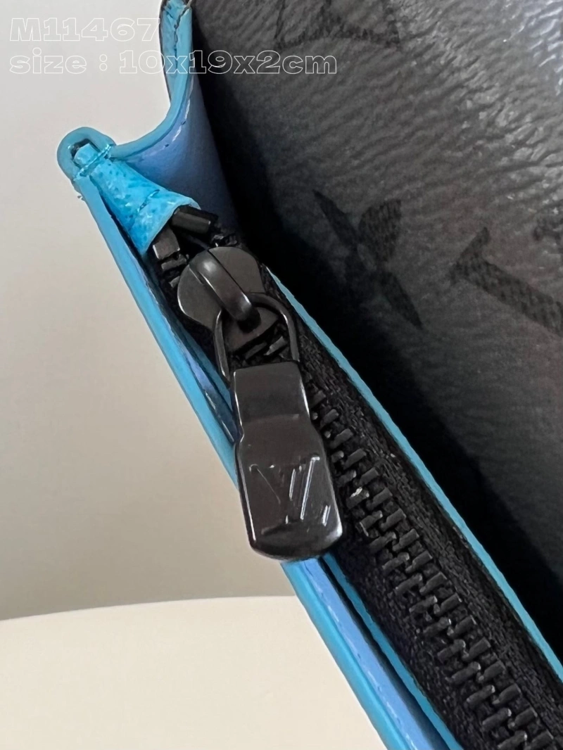 LV Wallets 4365I-0611