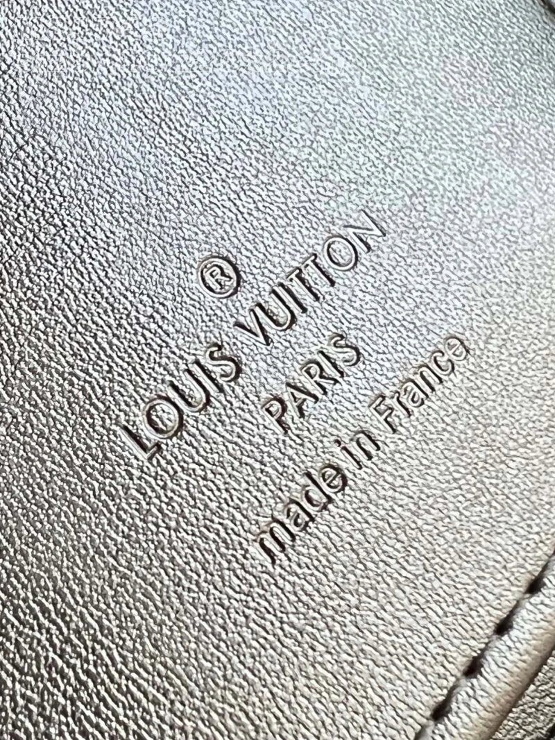 LV Wallets 4365I-0712