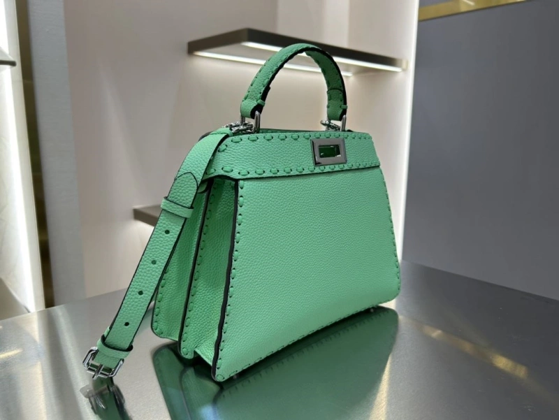 Fendi Top Handle Bags 4370-0001