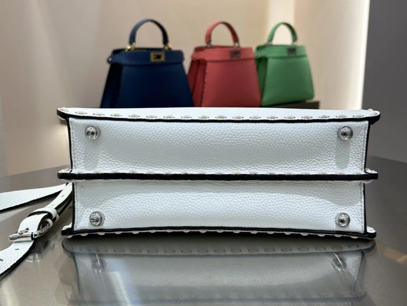 F**di top handle bags 4370-0004