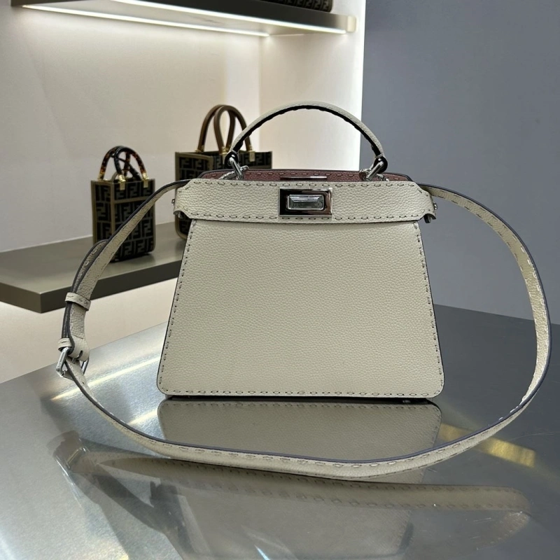 Fendi Top Handle Bags 4370-0005
