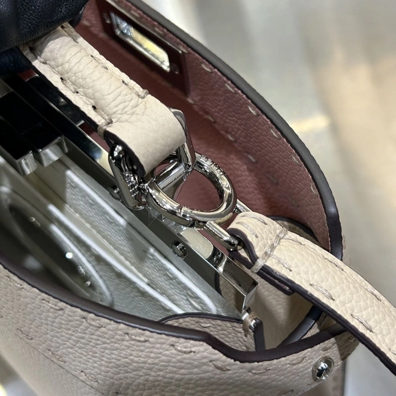 Fendi Top Handle Bags 4370-0005