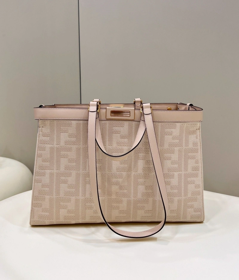 Fendi Shopping Bags 4370-0009