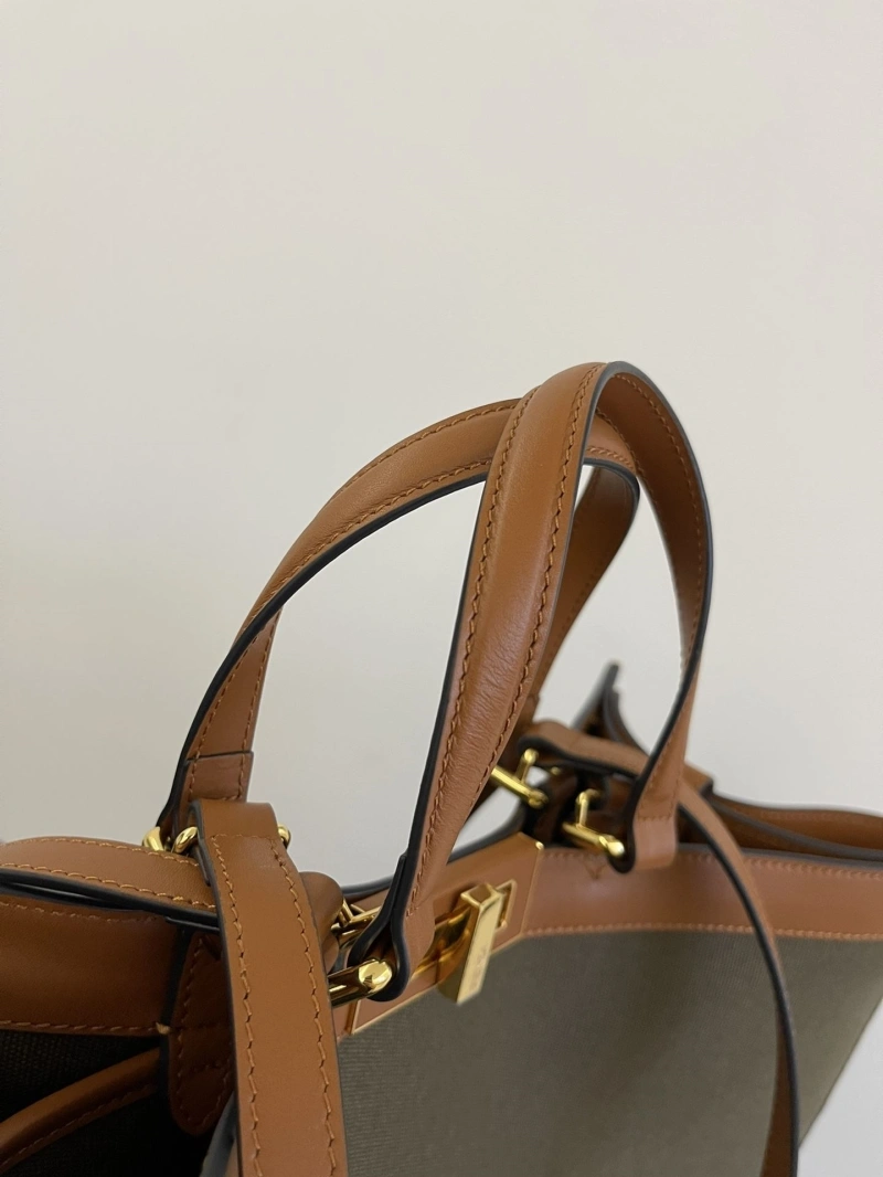 Fendi Shopping Bags 4370-0015