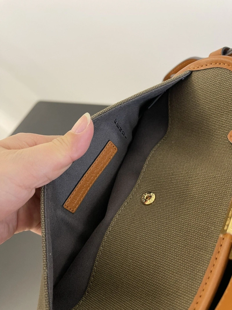 Fendi Shopping Bags 4370-0015