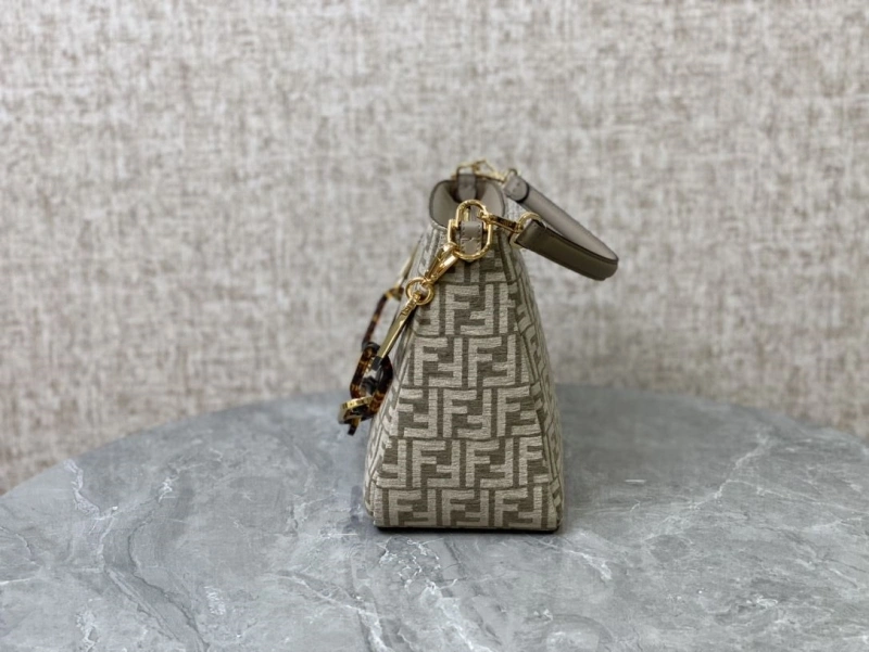 Fendi Top Handle Bags 4370-0016