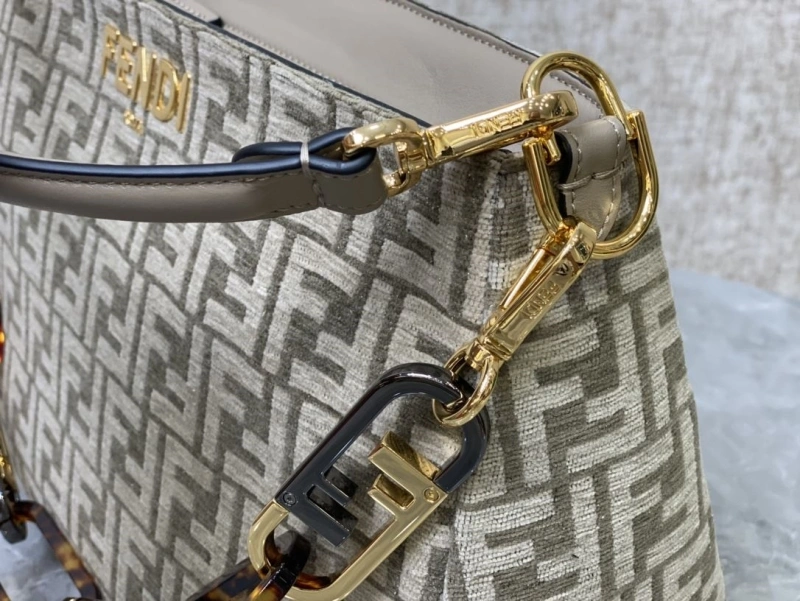 Fendi Top Handle Bags 4370-0016