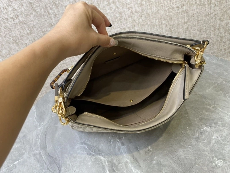 Fendi Top Handle Bags 4370-0016