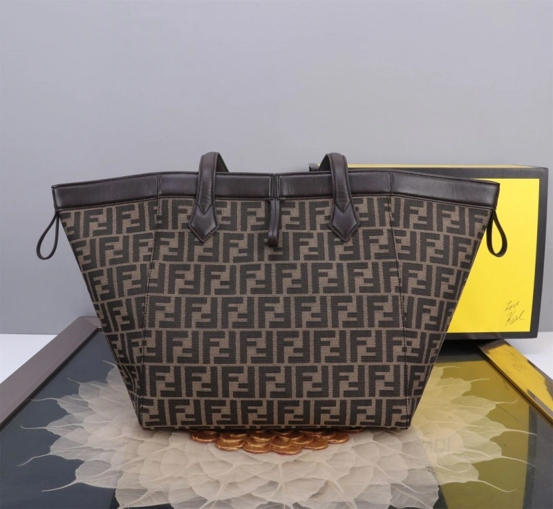 Fendi Shopping Bags 4370-0056