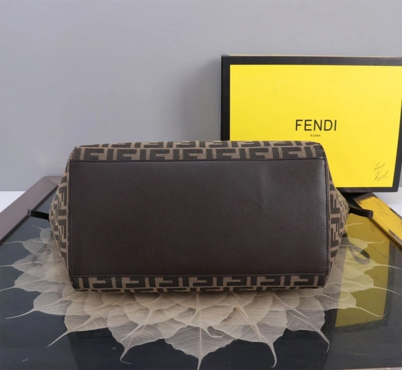 Fendi Shopping Bags 4370-0056