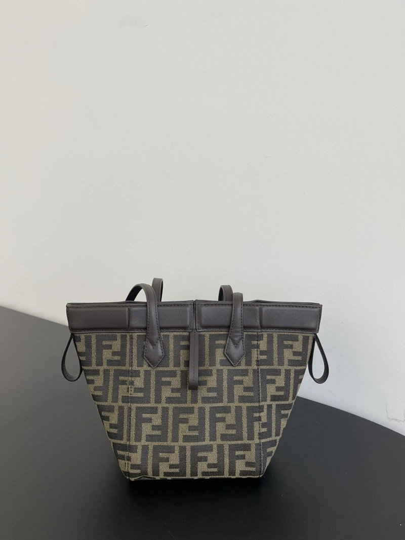 Fendi Shopping Bags 4370-0068